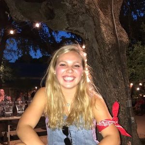 Meet your Posher, Emma